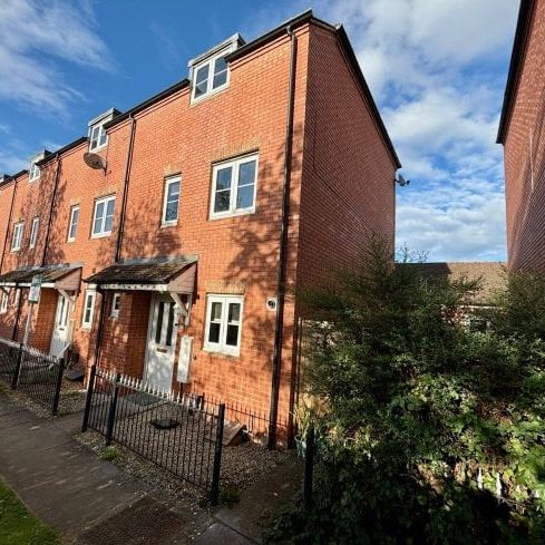 Wordsworth Avenue, Stratford-upon-Avon, CV37 - Photo 1