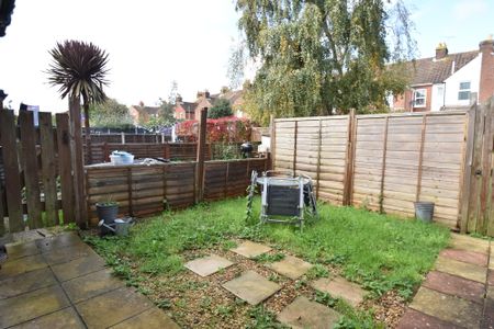 1 bedroom studio apartment to rent - Photo 4