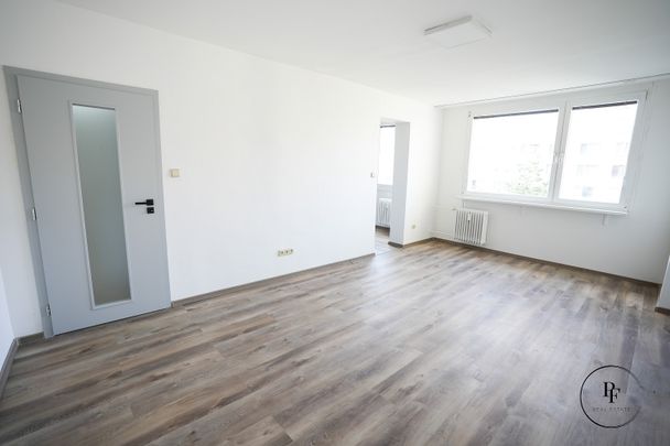 Pronájem bytu 3+1 87 m² - Fotografie 1