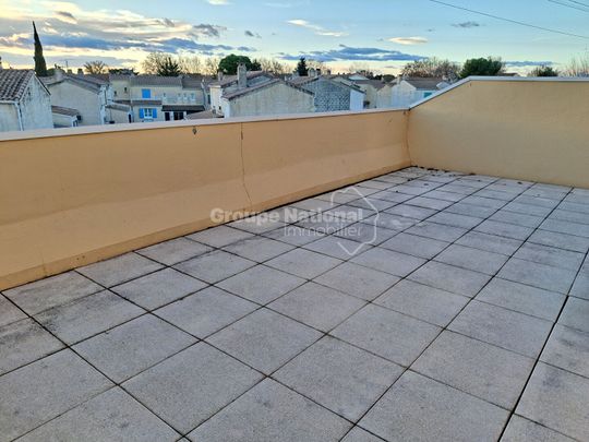 LE PONTET, beau type 2 de 44 m² avec grande terrasse, - Photo 1