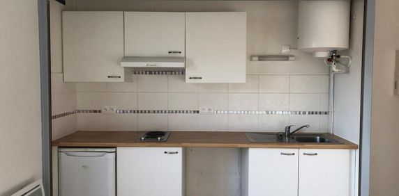 Location Appartement 1 pièce 28m² MONT DE MARSAN 40000 - Photo 2