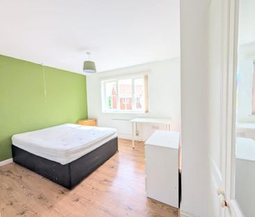 5 bedroom detached house to rent - Photo 6