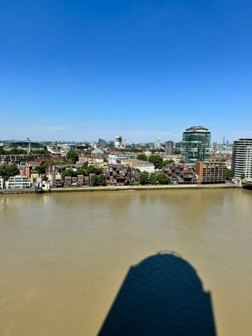 3 Bed Flat, St. George Wharf, SW8 - Photo 3