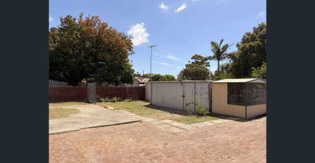 Spacious Family Home in Quiet Cul-de-Sac! - Photo 5