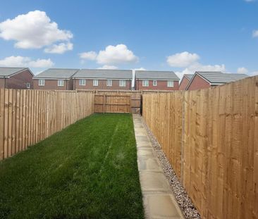 3 bedroom terraced house to rent - Photo 4