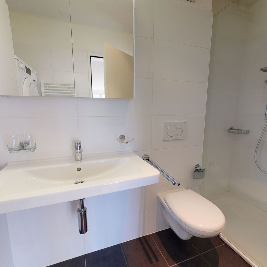 Moderno e luminoso 2.5 locali - Foto 1