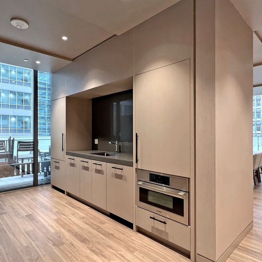 For Lease - 25 Richmond Street Unit# 1816, Toronto, Ontario - Photo 1