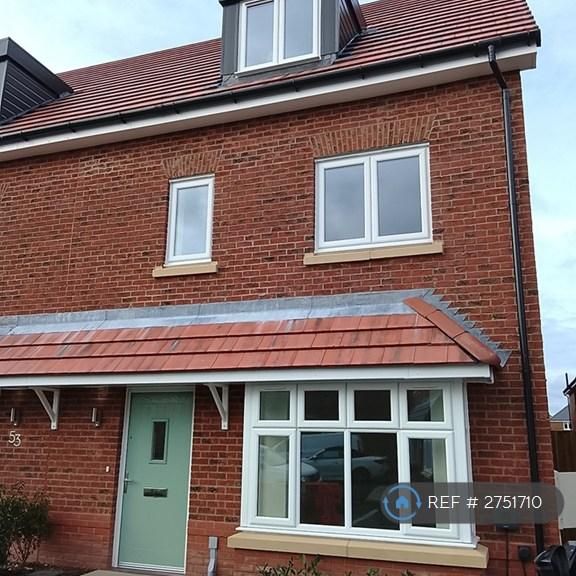 3 bedroom semi-detached house to rent - Photo 2