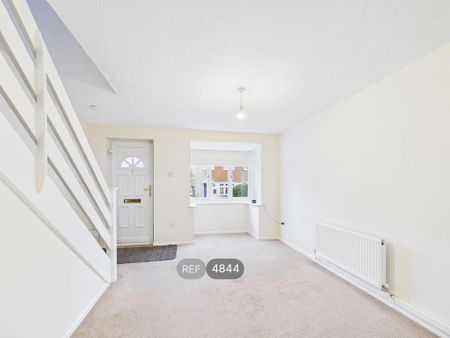 2 bedroom semi-detached house to rent - Photo 5