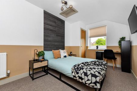 1 bedroom in a house share to rent - Photo 3