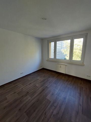 Große Familienwohnung / Balkon / Modern - Photo 3