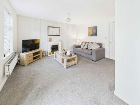 3 bedroom terraced house to rent - Photo 2