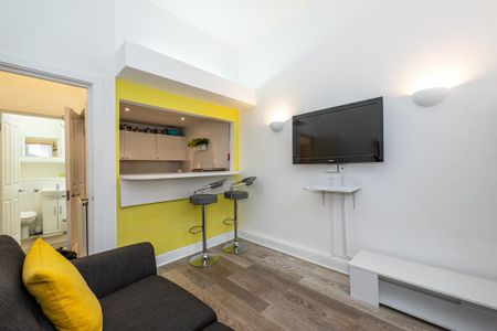 1 bedroom flat to rent - Photo 3