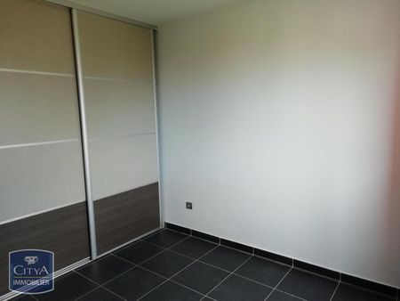 Location Appartement 3 pièces 61m² ST PIERRE 97410 - Photo 2