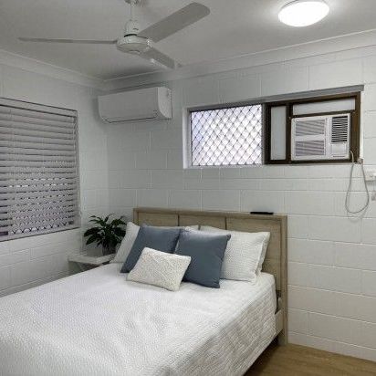 Very tidy and clean two bedroom furnished unit - ideal Hermit Park location - 1 car park included - Photo 1