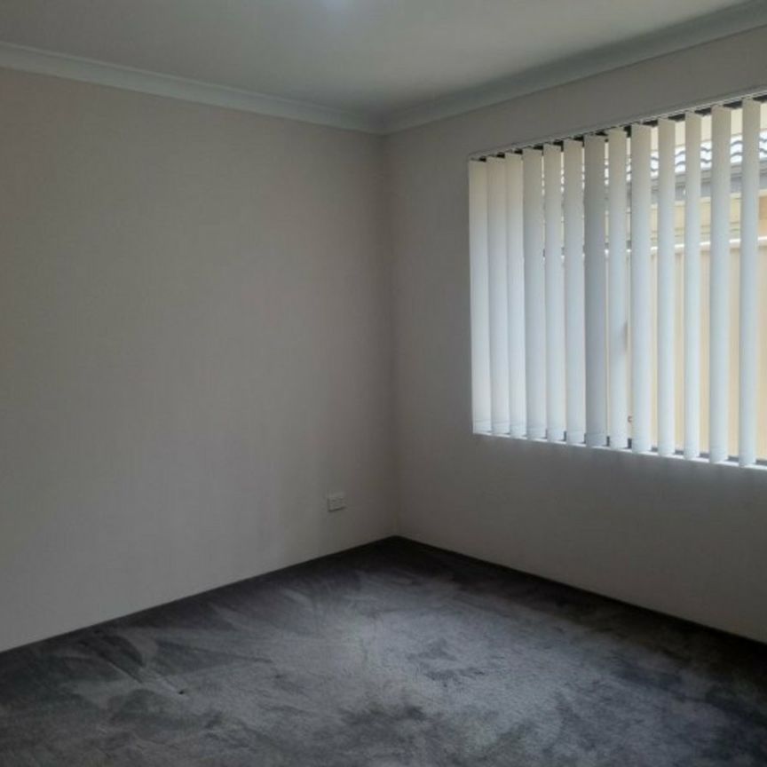 Spacious 4-Bedroom Home in a Convenient Location – Available Now - Photo 1