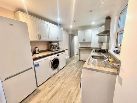 5 bedroom house share to rent - Photo 4