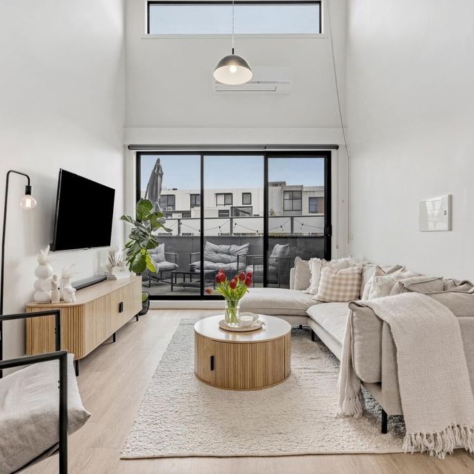 Modern Coastal Living in the Heart of Altona! - Photo 1