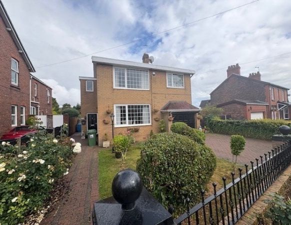 Ditchfield Road, Widnes, Cheshire, WA8 - Photo 1