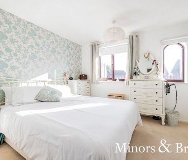 2 bedroom semi-detached house to rent - Photo 5