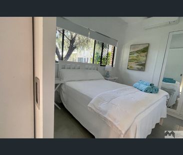 23/21-31 Poinciana Street, Holloways Beach, Qld 4878 - Photo 4