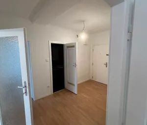 Frisch sanierte 2-Zimmer-Wohnung mit 62 m² in 1230 Wien - ab sofort... - Foto 2