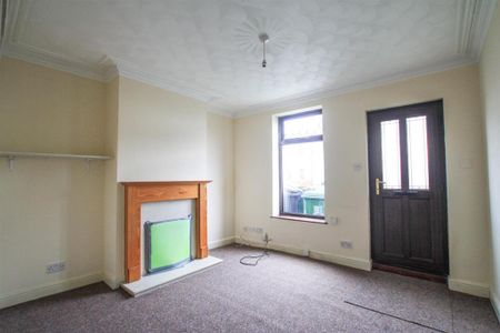 2 bedroom terraced house to rent - Photo 3