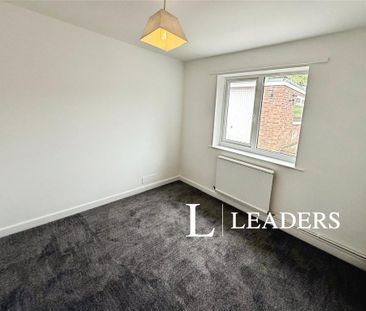 2 bedroom bungalow to rent - Photo 3