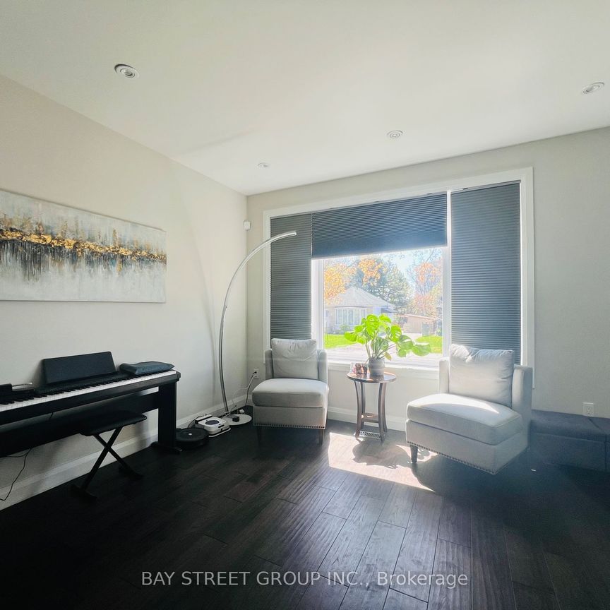 For Lease - 16 Enfield Avenue Unit# Upper, Toronto, Ontario - Photo 1