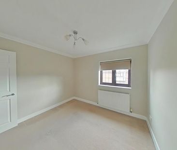 3 bedroom detached house to rent - Photo 5