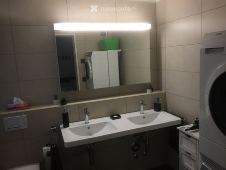 Moderne 3.5 Zimmer Wohnung mit Garten per sofort - Foto 3