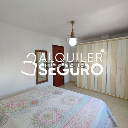 Alquiler de piso en Calle Margarita - Photo 1