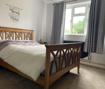 3 bedroom apartment to rent - Photo 2