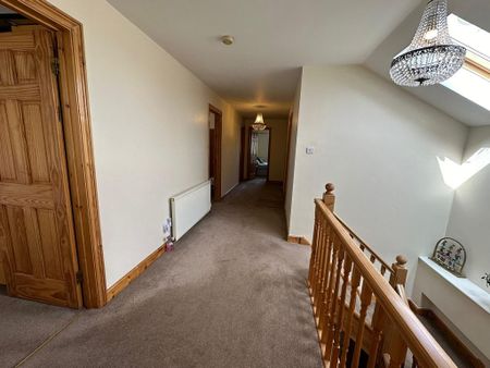 5 bedroom detached house to rent - Photo 2