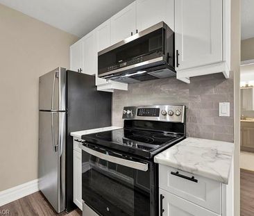 For Lease - 101 Queen Street Unit# 405, Hamilton, Ontario - Photo 6