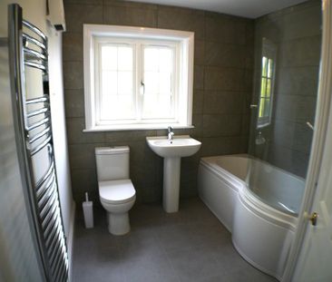 2 bedroom semi-detached house to rent - Photo 2