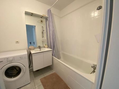Location Appartement 2 pièces 49m² BORDEAUX 33000 - Photo 3