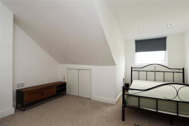 6 bedroom flat to rent - Photo 1