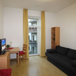 Alternative zum Hotel - Möbliertes Apartment in zentraler Lage! - Photo 2