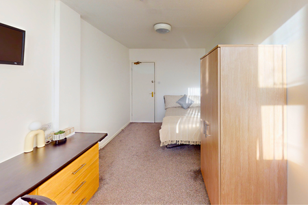 1 bedroom in a house share to rent - Photo 4