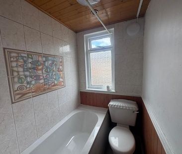 4 bedroom terraced house to rent - Photo 4