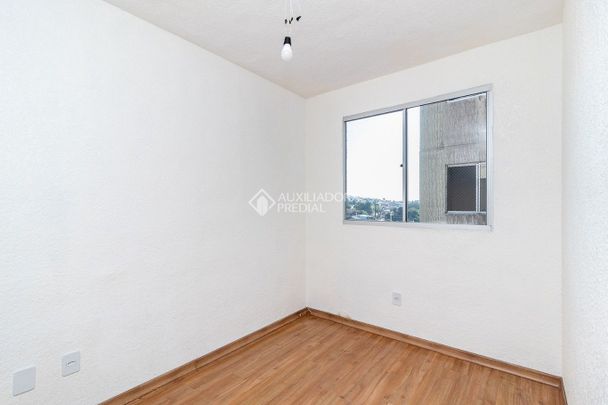 Apartamento com 2 quartos e 45m² para alugar em Cavalhada, Porto Alegre. - Photo 1