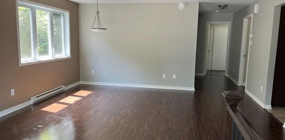 2 chambres à louer, style condo - Photo 2