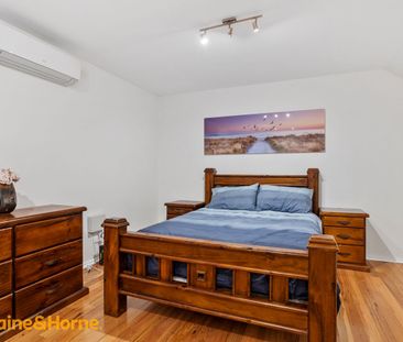 Generous Family Townhouse - Photo 3