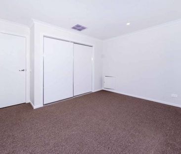 FIVE BEDROOM HOME - Photo 5