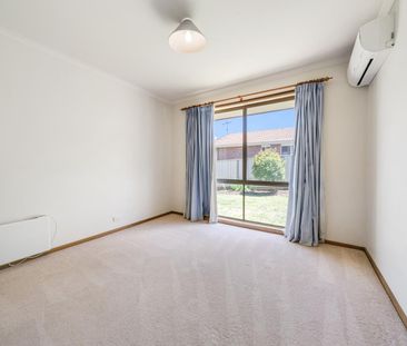 24 Rowntree Crescent, Isaacs ACT 2607 - House For Rent | Domain - Photo 6