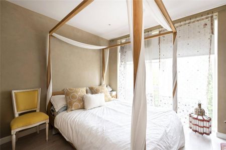 2 bedroom penthouse to rent - Photo 4