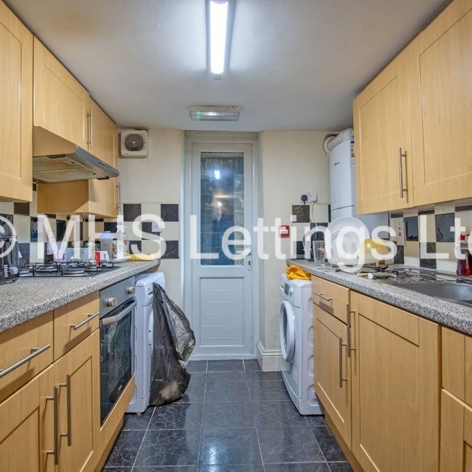 Room 6, 15 Regent Park Terrace, Leeds, LS6 2AX - Photo 1