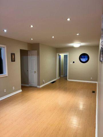 For Lease - 218 Alsace Road Unit# Main, Richmond Hill, Ontario - Photo 2