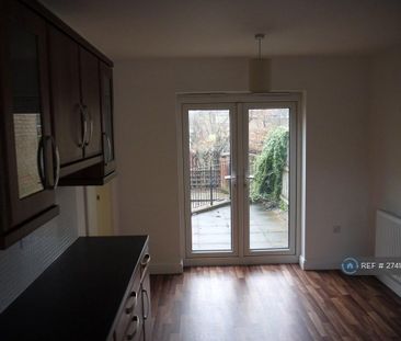 3 bedroom terraced house to rent - Photo 4